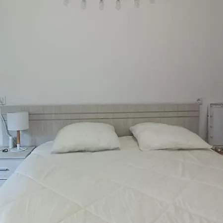 Casa Con Terraza En Centro De Torrelavega